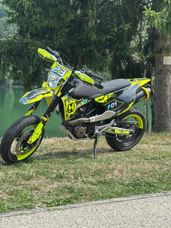 Husqvarna 701 Supermoto (2023 - 25)