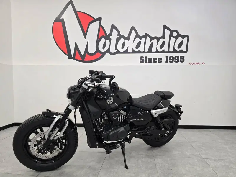 Benelli Leoncino 400 Bobber (2026) (4)