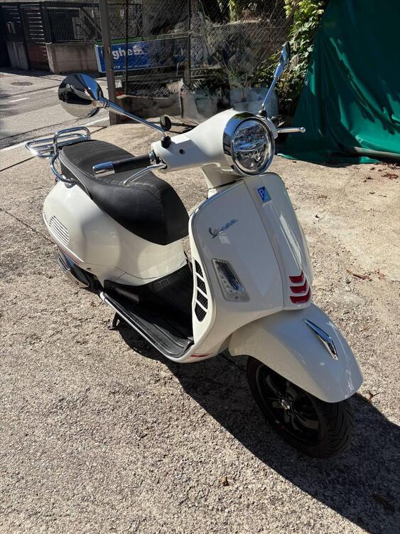 Vespa GTS 300 Super Sport (2023 - 24) (2)