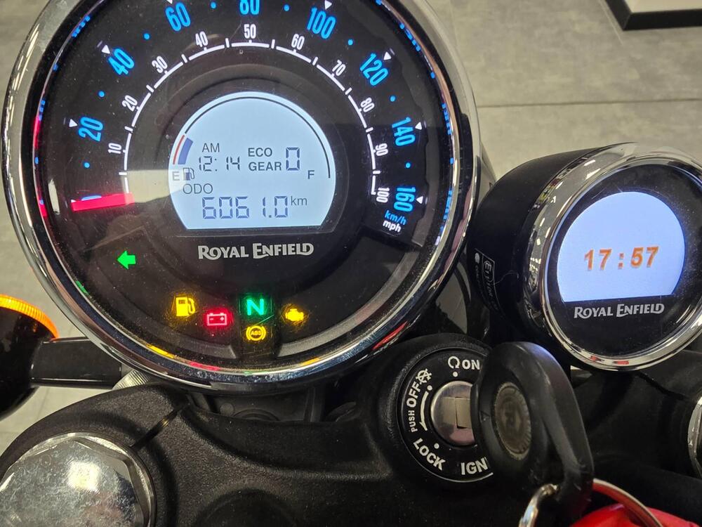 Royal Enfield Meteor 350 Stellar (2021 - 25) (5)