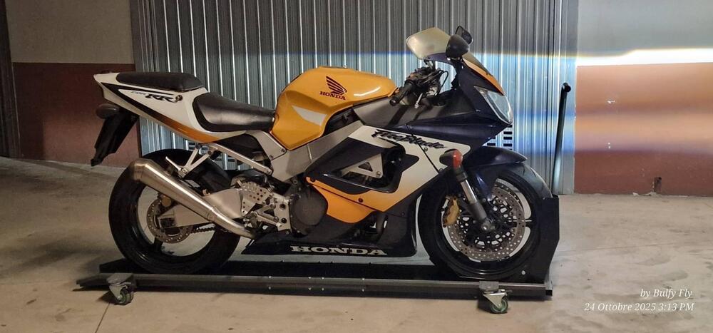 Honda CBR 900 RR Fireblade (2000 - 01) (3)