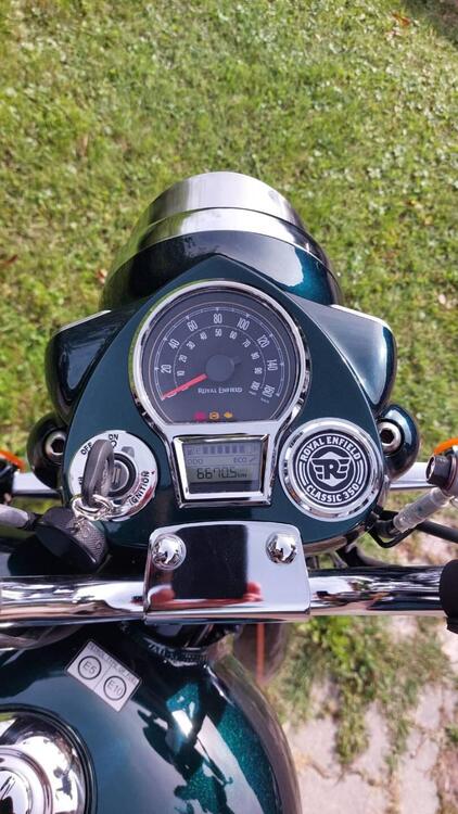 Royal Enfield Classic 350 (2021 - 25) (2)