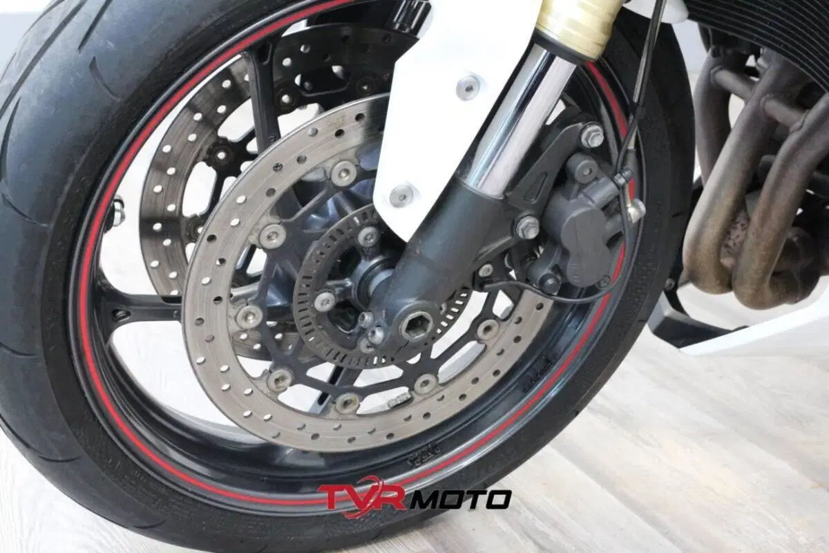 Triumph Street Triple ABS (2013 - 17) (6)