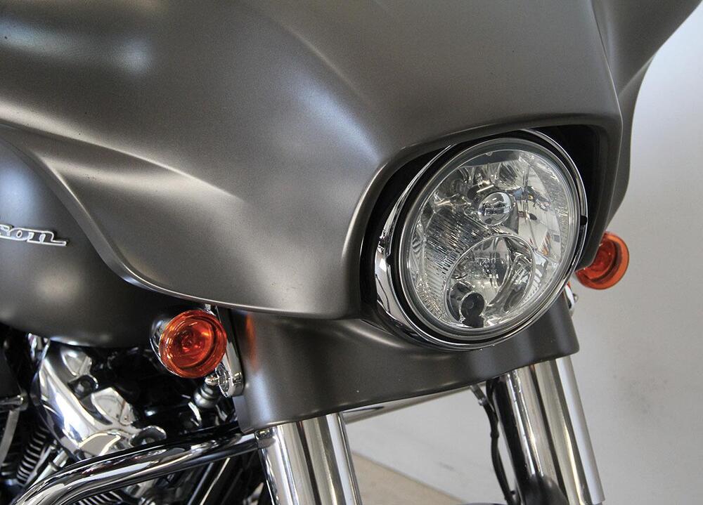 Harley-Davidson 107 Street Glide (2017 - 19) - FLHX (4)