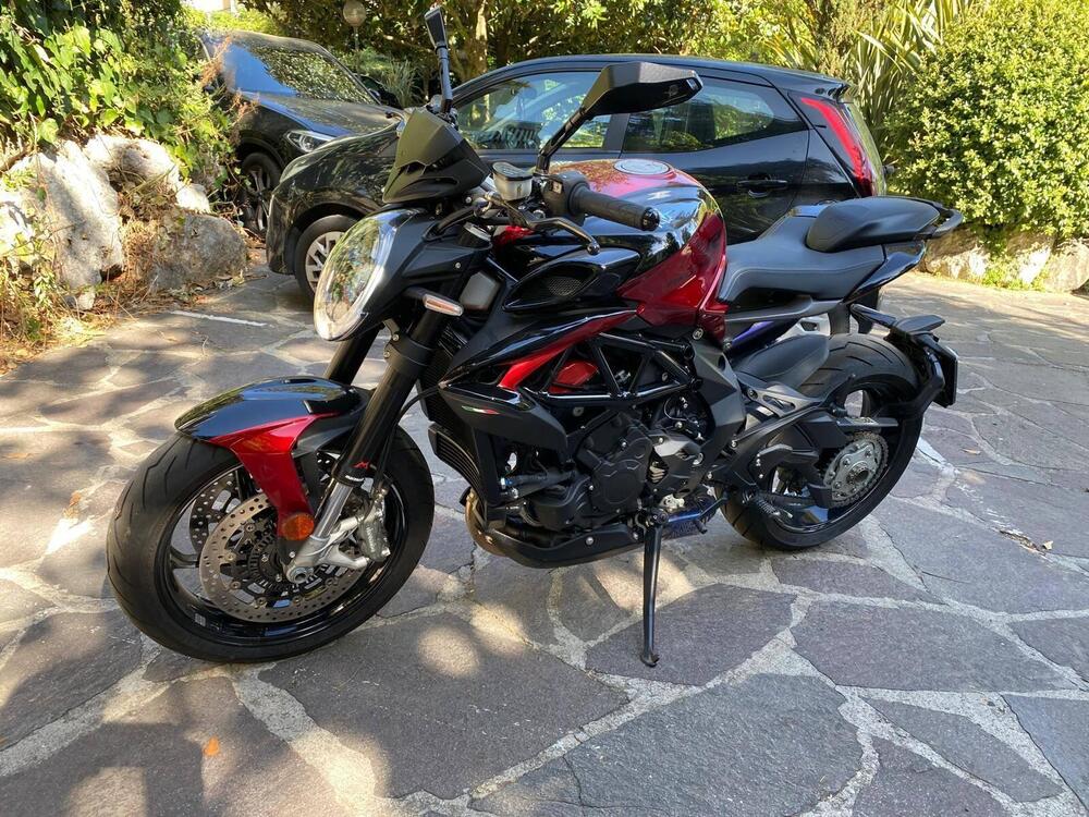 MV Agusta Brutale 800 RR (2021 - 25) (2)
