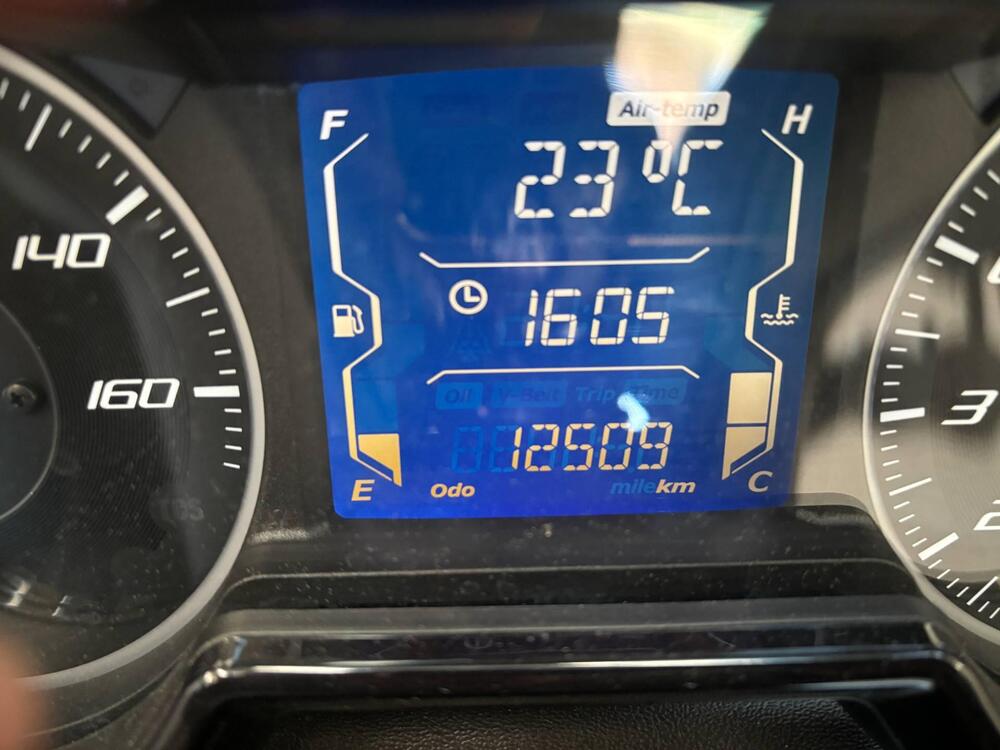 Yamaha X-Max 300 Tech Max (2021 - 24) (4)