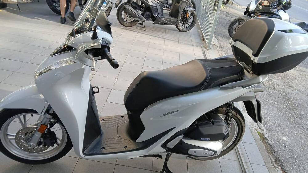 Honda SH 125i (2020 - 23) (4)