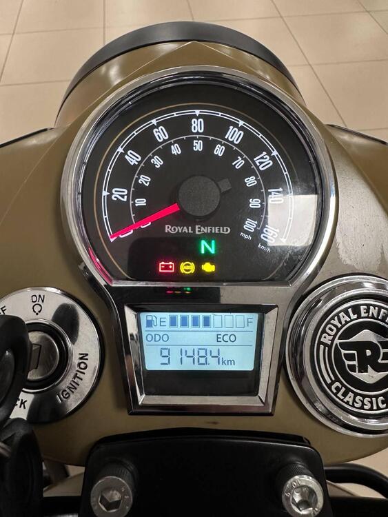 Royal Enfield Classic 350 (2021 - 25) (3)