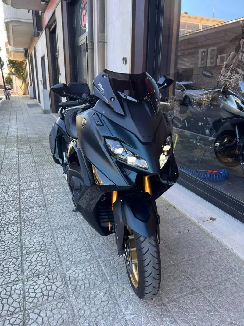 Yamaha T-Max 560 Tech Max (2022 - 24) (3)