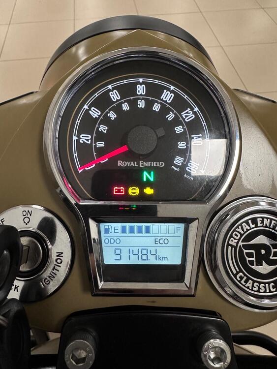 Royal Enfield Classic 350 (2021 - 25) (3)