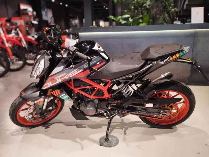 KTM 125 Duke (2021 - 23) (6)