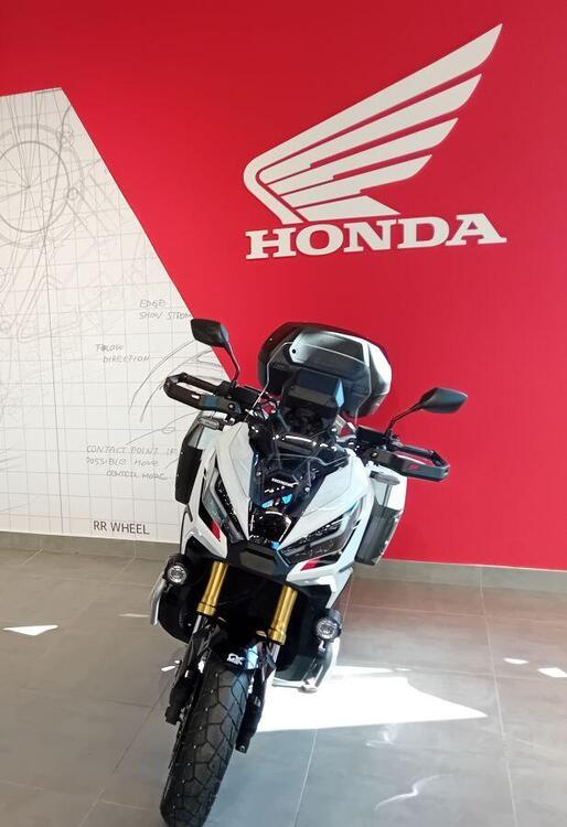 Honda X-ADV 750 DCT Travel (2021 - 24) (4)