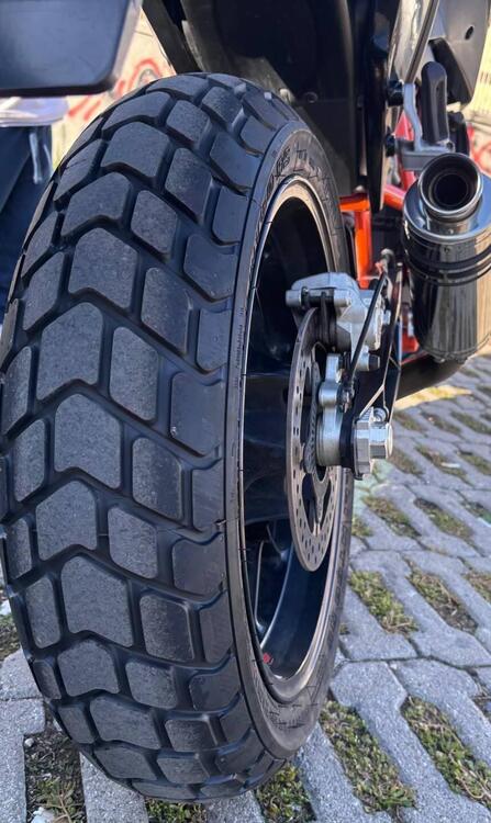 KTM 690 Duke R (2016 -17) (4)