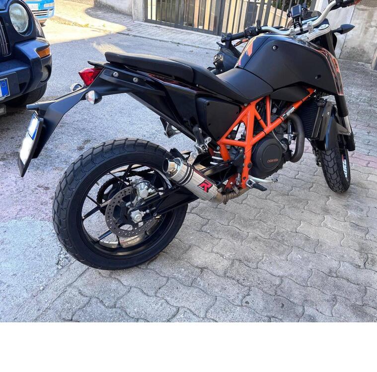 KTM 690 Duke R (2016 -17) (2)