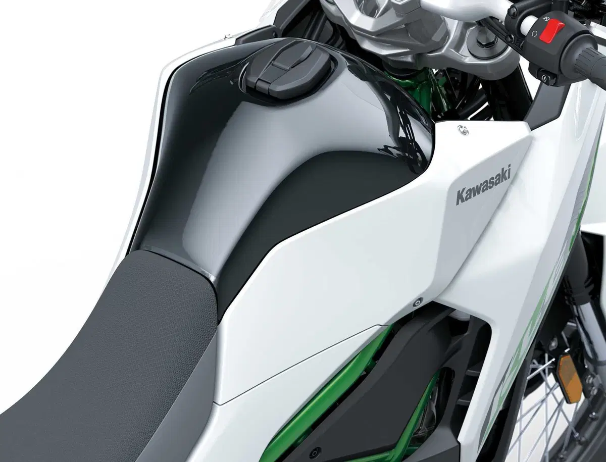 Nuova KLE500: Kawasaki riporta in vita la leggenda pronta per ogni terreno [VIDEO e GALLERY] (8)