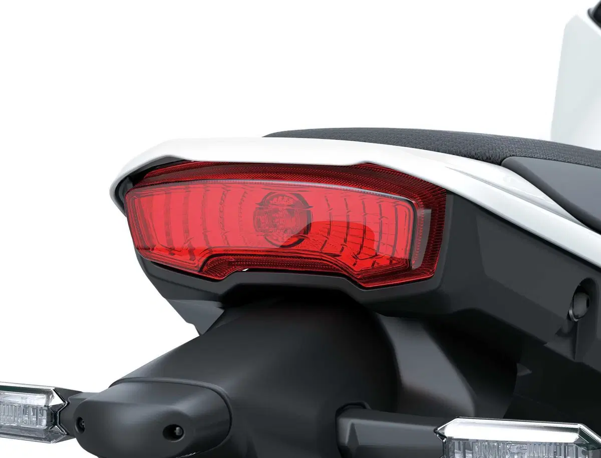Nuova KLE500: Kawasaki riporta in vita la leggenda pronta per ogni terreno [VIDEO e GALLERY] (32)