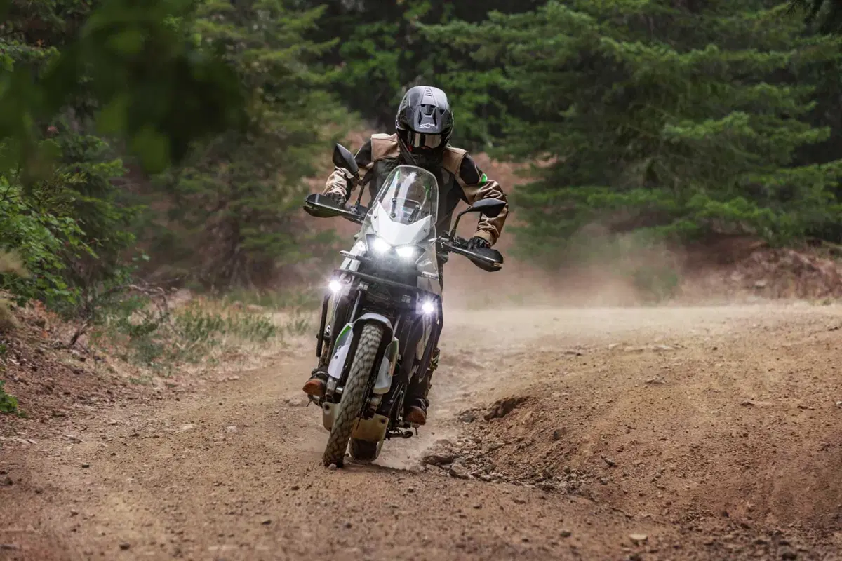 Nuova KLE500: Kawasaki riporta in vita la leggenda pronta per ogni terreno [VIDEO e GALLERY] (36)