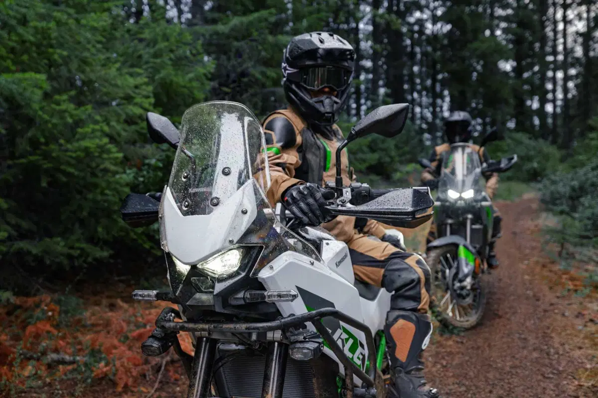 Nuova KLE500: Kawasaki riporta in vita la leggenda pronta per ogni terreno [VIDEO e GALLERY] (37)