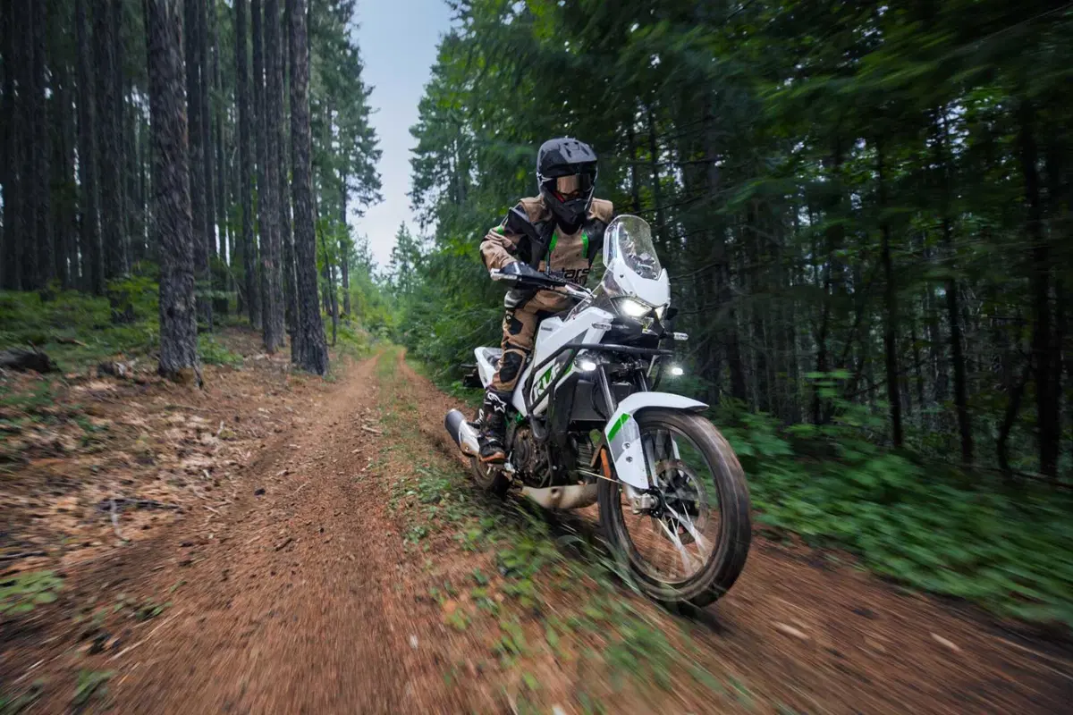 Nuova KLE500: Kawasaki riporta in vita la leggenda pronta per ogni terreno [VIDEO e GALLERY] (38)