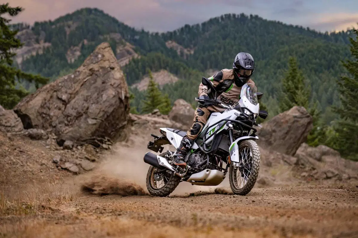 Nuova KLE500: Kawasaki riporta in vita la leggenda pronta per ogni terreno [VIDEO e GALLERY] (39)