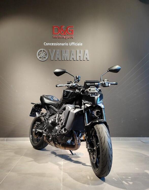 Yamaha MT-09 Y-AMT (2024 - 25) (2)