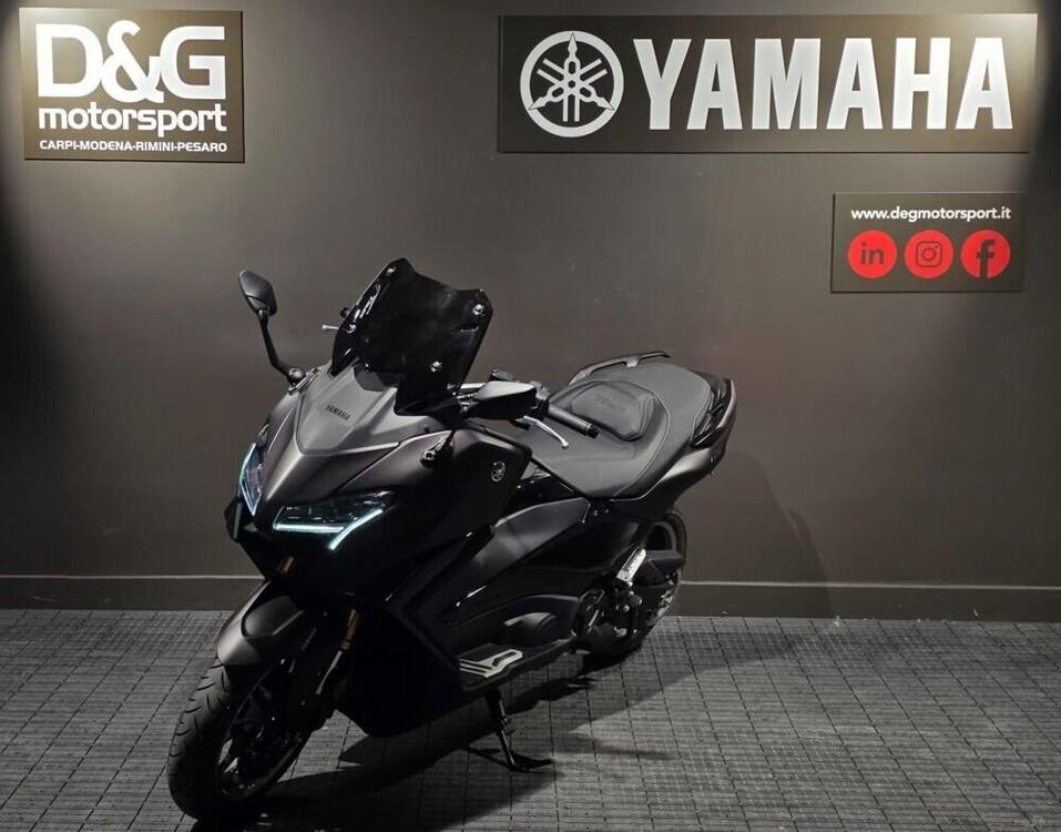 Yamaha T-Max 560 Tech Max (2025) (3)