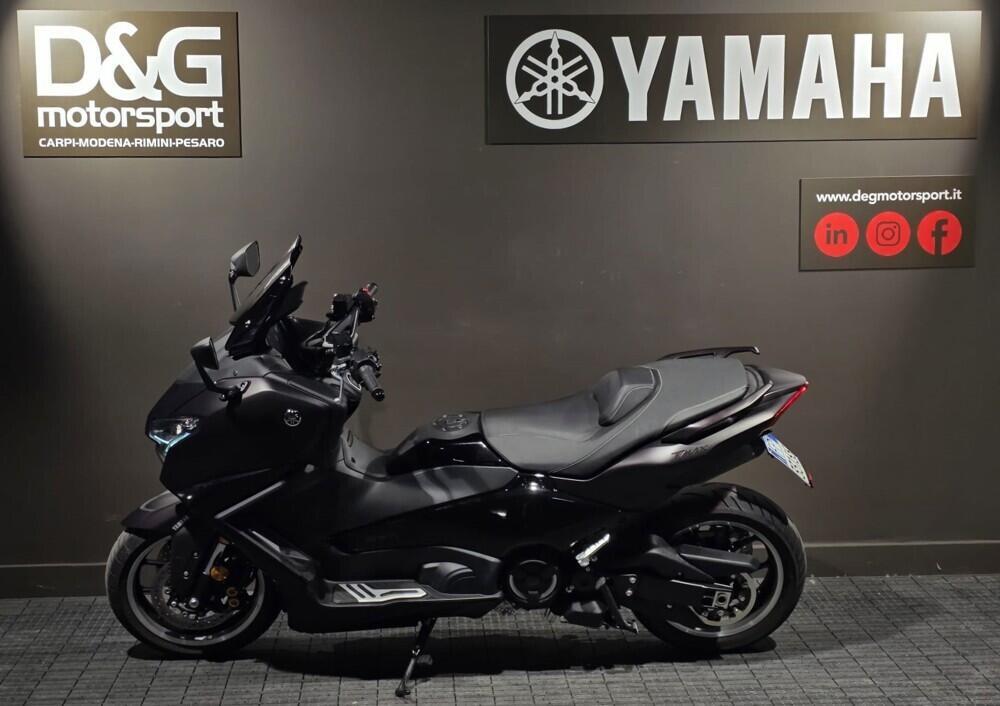 Yamaha T-Max 560 Tech Max (2025) (4)