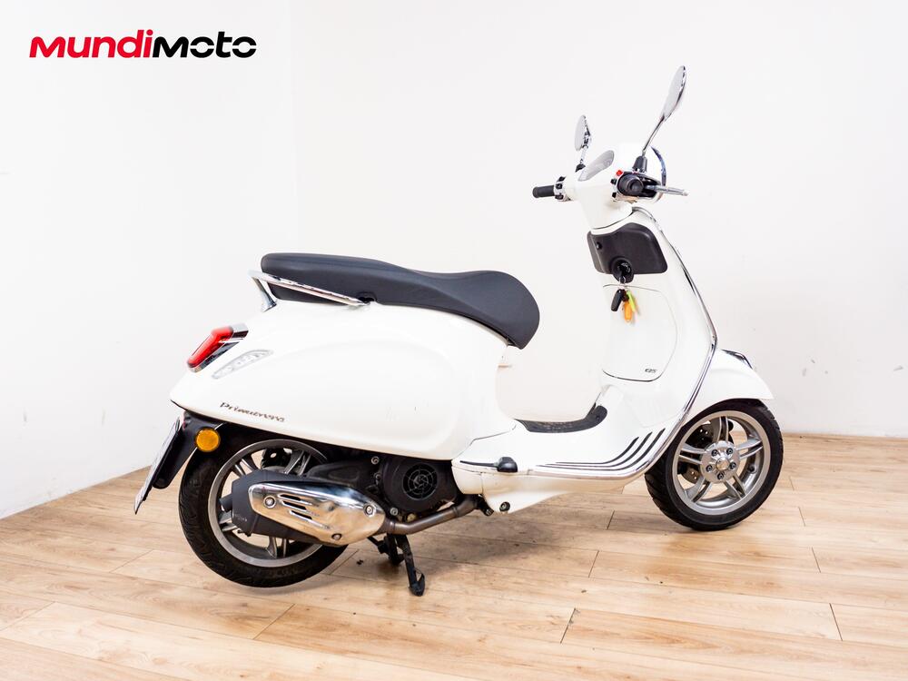Vespa Primavera 125 RED (2025) (3)