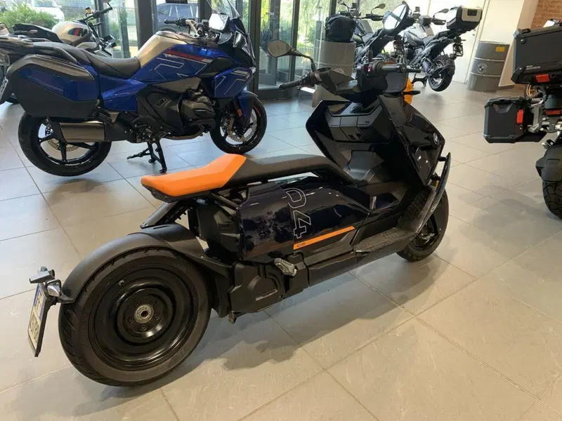 Bmw CE 04 (2021 - 25) (3)