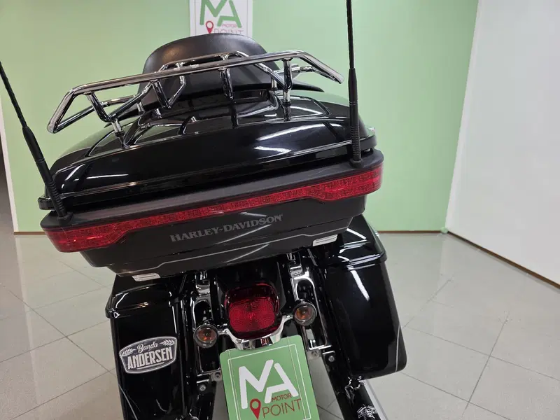 Harley-Davidson 1690 Electra Glide Ultra Limited (2016) - FLHTK (3)