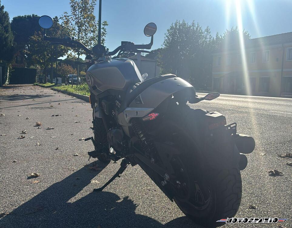 Benelli Leoncino 400 Bobber (2026) (3)