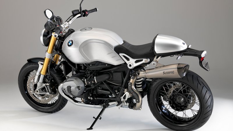 BMW Motorrad, serbatoio lucidato a mano per R NineT