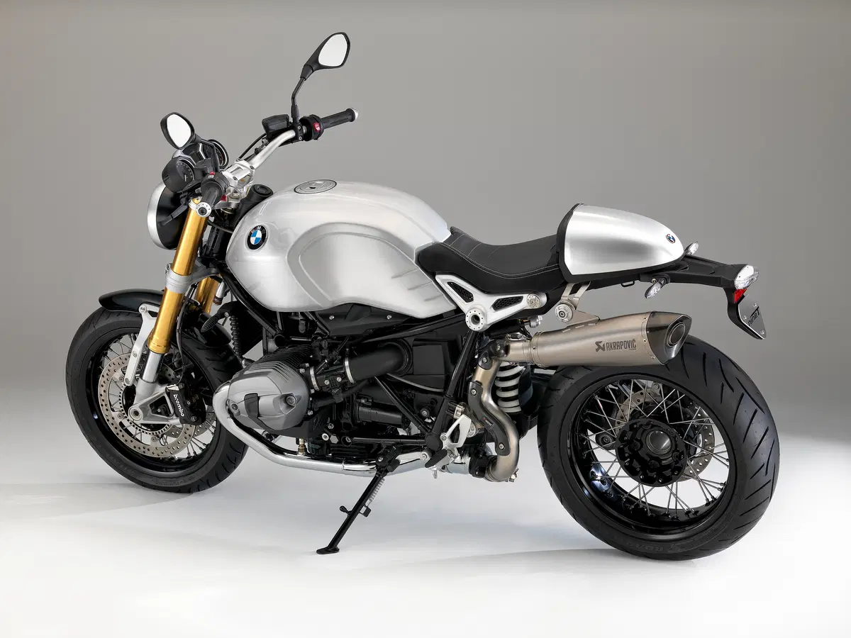 BMW Motorrad, serbatoio lucidato a mano per R NineT