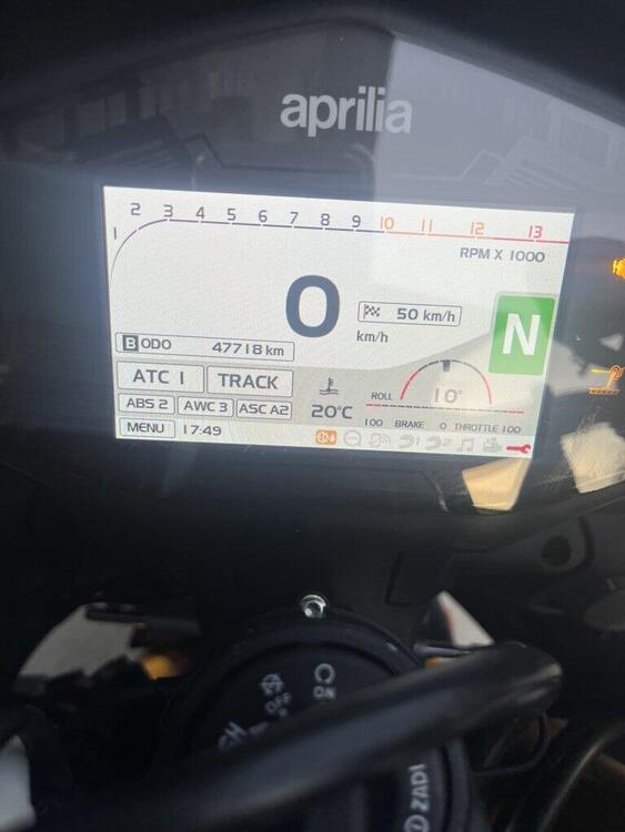 Aprilia Tuono V4 Factory (2019 - 20) (4)