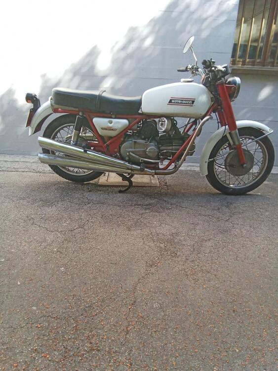 Moto Guzzi Nuovo falcone  (4)