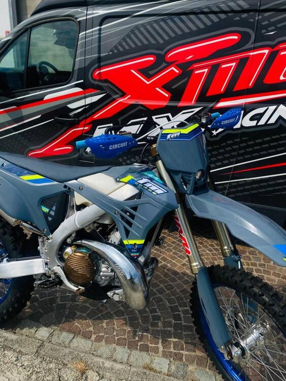 Tm Moto EN 300 Fi ES 2T TM Corse (2025) (3)