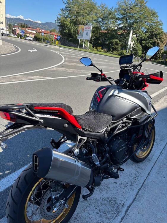 QJ Motor SRT 900 SX (2025) (3)