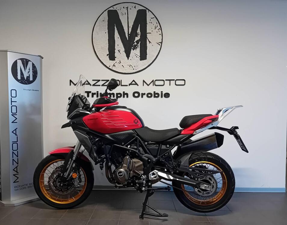 QJ Motor SRT 700 SX (2025) (3)