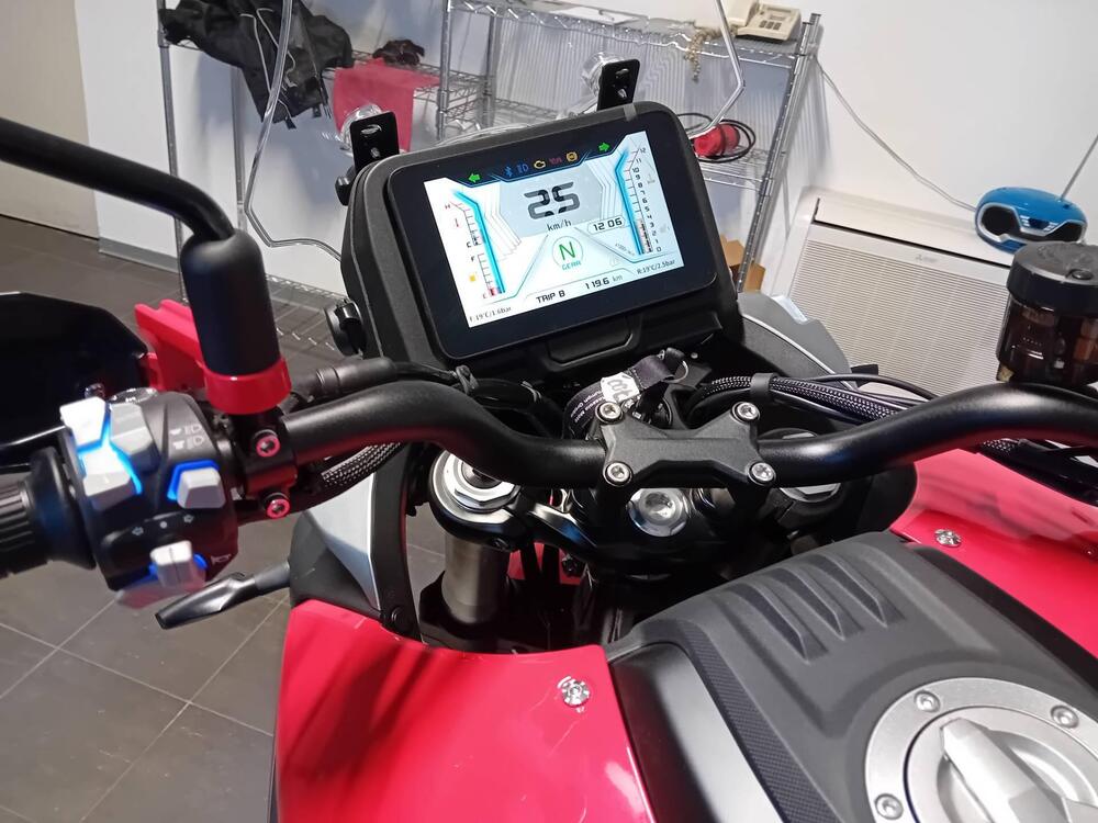 QJ Motor SRT 700 SX (2025) (5)