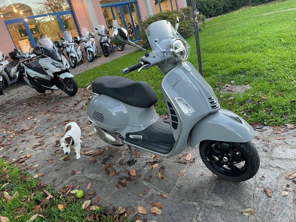 Vespa GTS 300 Super Hpe (2021 - 22) (2)