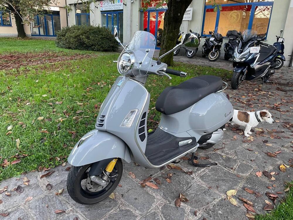 Vespa GTS 300 Super Hpe (2021 - 22) (4)