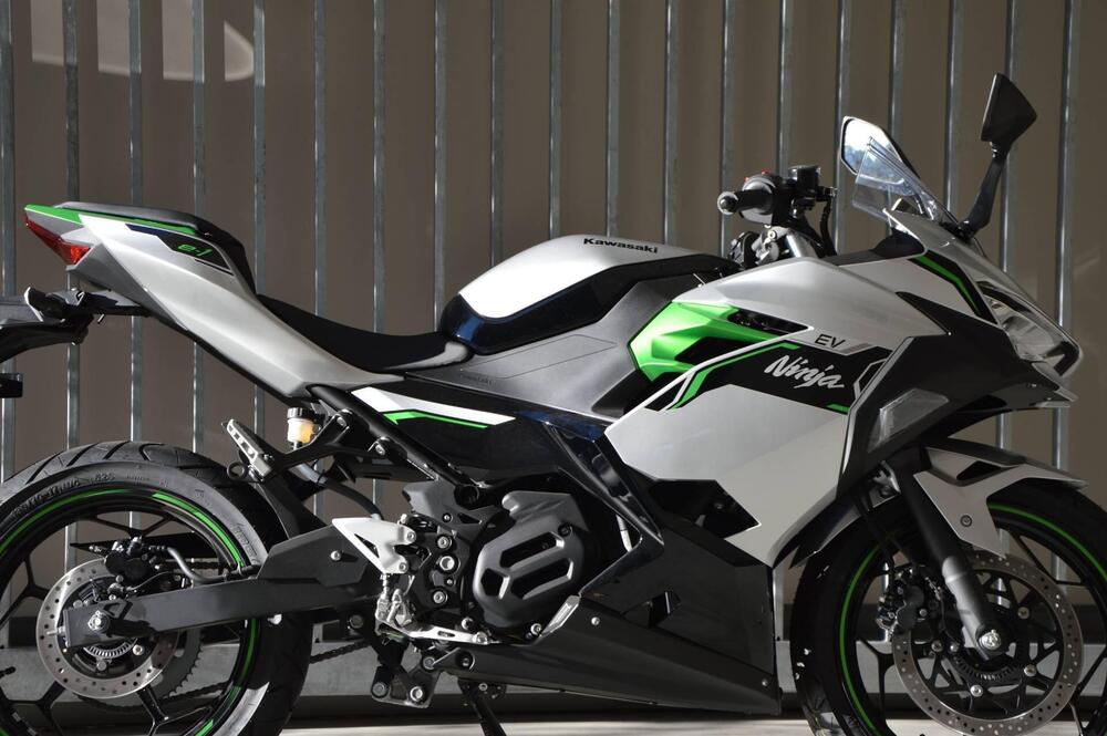 Kawasaki Ninja e-1 (2024 - 25) (2)