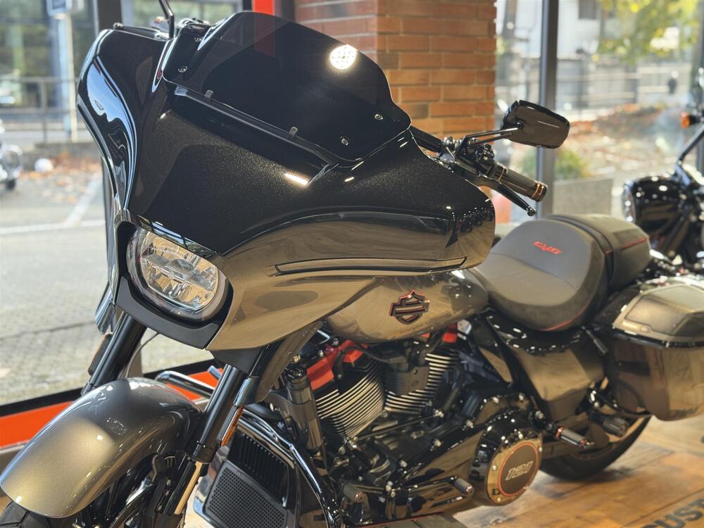 Harley-Davidson CVO Street Glide (2025) (4)