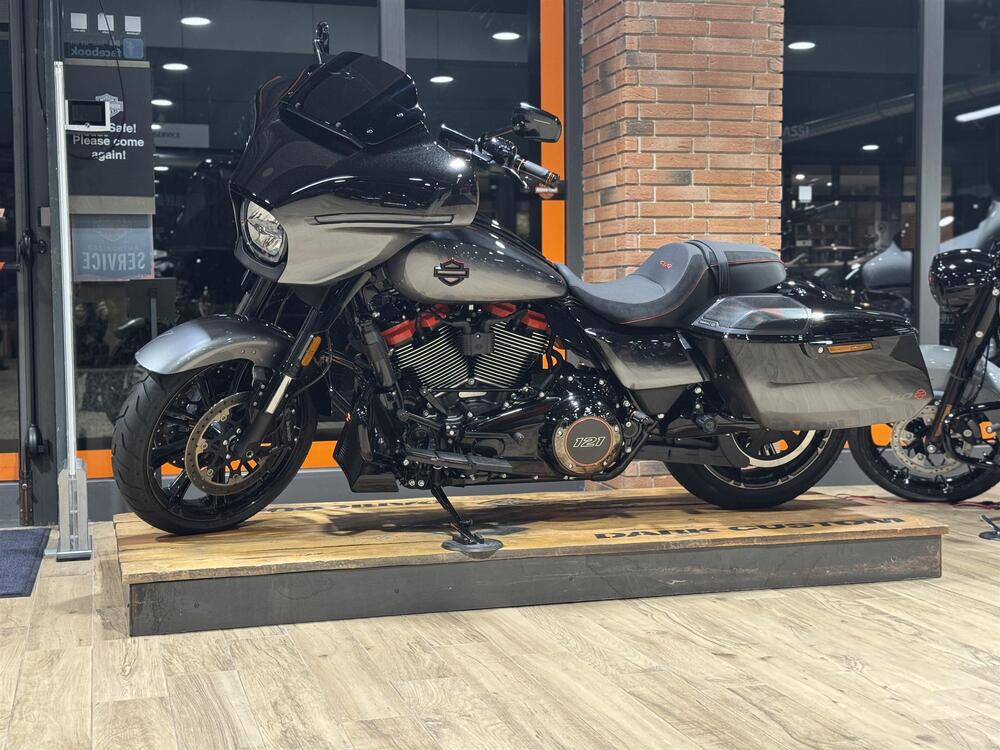 Harley-Davidson CVO Street Glide (2025) (2)