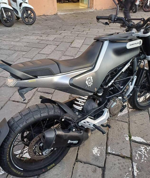 Husqvarna Svartpilen 125 (2021 - 23) (4)