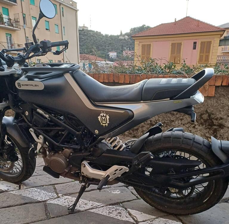 Husqvarna Svartpilen 125 (2021 - 23) (5)