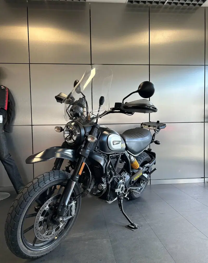 Ducati Scrambler 800 Icon Dark (2021 - 22) (3)