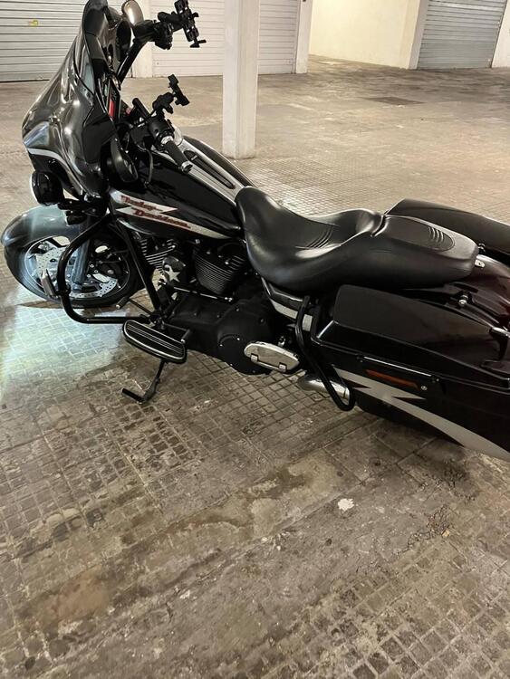 Harley-Davidson 1584 Street Glide (2008 - 10) - FLHX (2)