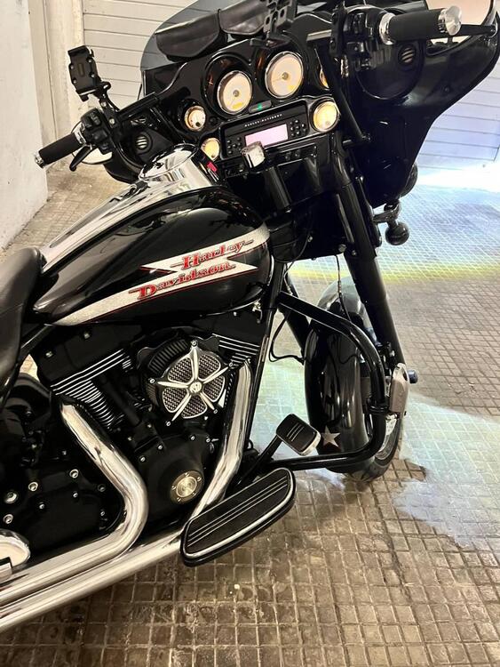 Harley-Davidson 1584 Street Glide (2008 - 10) - FLHX (3)