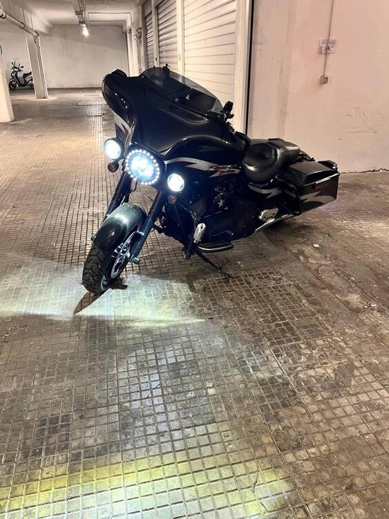 Harley-Davidson 1584 Street Glide (2008 - 10) - FLHX (4)